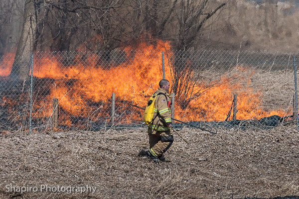 grass fire in Wheeling IL 3-31-14 Larry Shapiro photography shapirophotography.net